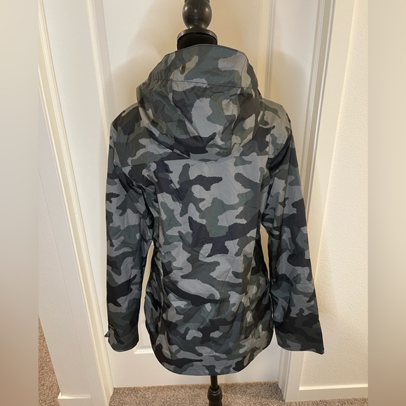 Columbia Women's Packable Rain Jacket - Picture 3 of 7